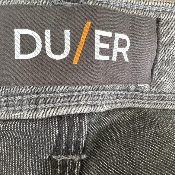 DU/ER Performance Denim L2X Slim Fit Stretch Jeans in Pavement Gray, size 30x34 - Picture 8 of 9